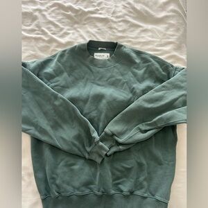 Abercrombie & Fitch - Oversized Fleece Crewneck